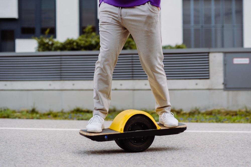 Skateboard électrique