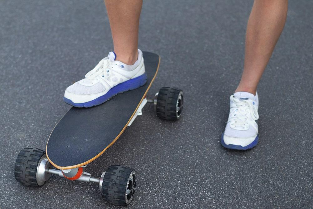 Skateboard électrique