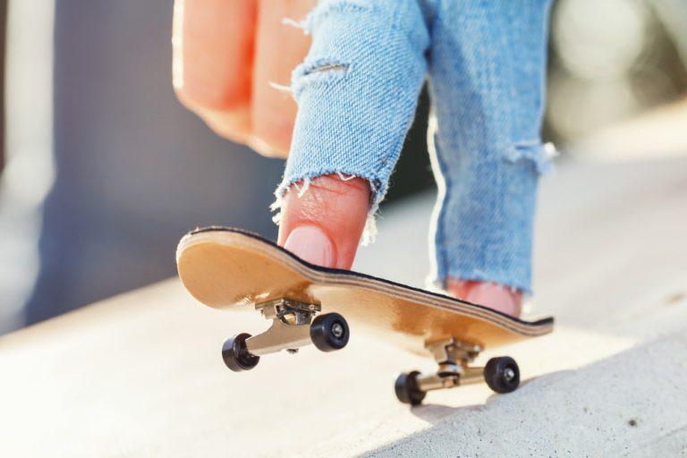 finger skate