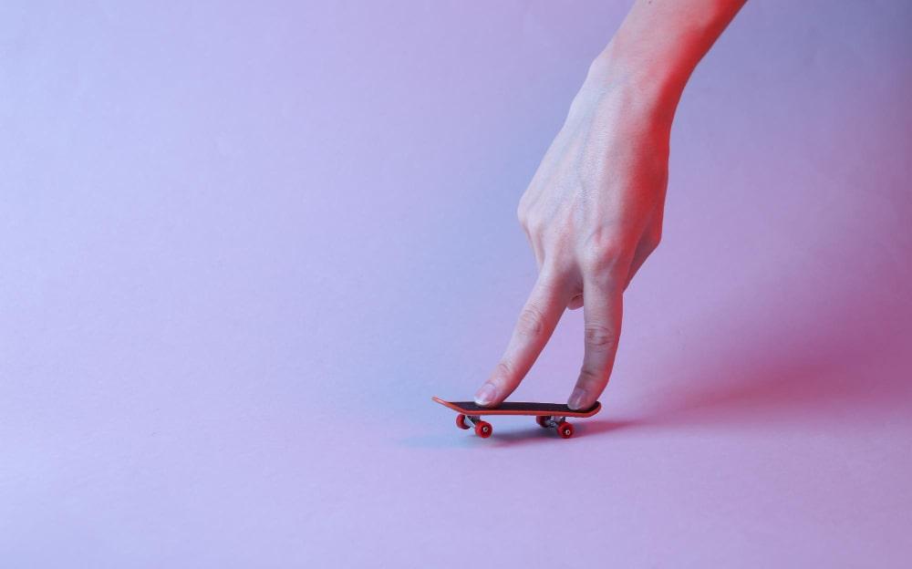 finger skate