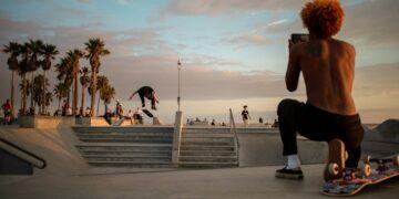 découvrez l'univers passionnant des skateboarders : des astuces, des techniques, et des tendances de la culture skate. rejoignez une communauté dynamique et partagez votre passion du skate sur des planches uniques.