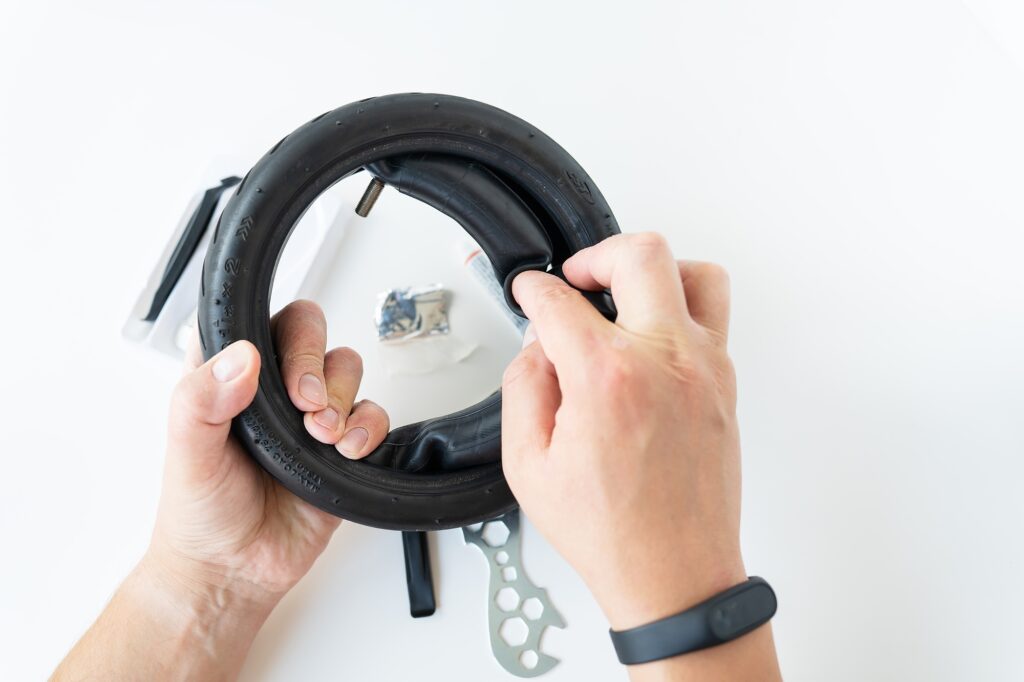 Image pour nettoyage et lubrification : les bases pour garder ta trottinette au top Image pour nettoyage et lubrification : les bases pour garder ta trottinette au top