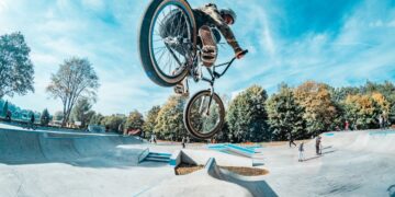 découvrez l'univers du bmx : des conseils pour débutants, les meilleures techniques, des vidéos inspirantes et les dernières tendances en matière de vélos et de compétitions. préparez-vous à rider comme un pro !