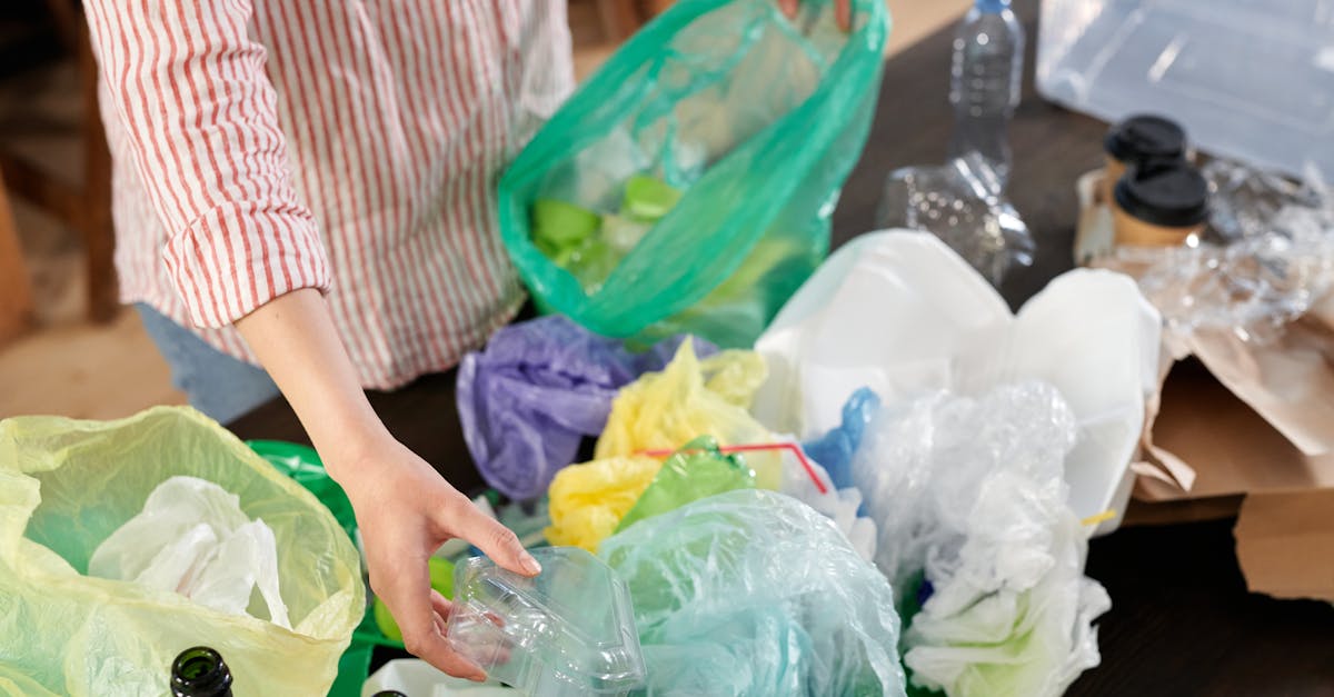 découvrez des astuces pratiques et efficaces pour un nettoyage en profondeur de votre maison. apprenez à désencombrer, organiser et entretenir votre environnement pour offrir un espace de vie sain et agréable.