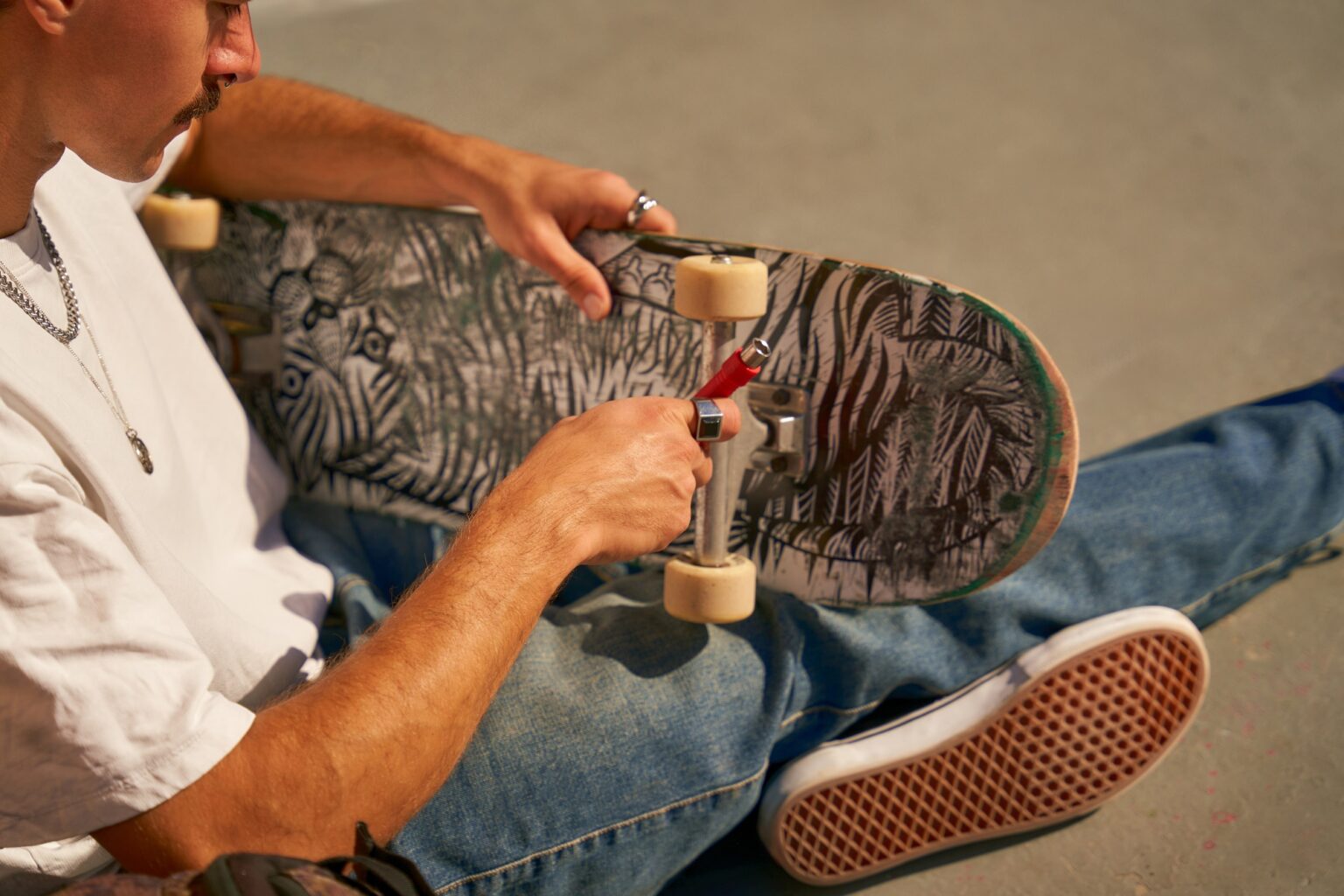 Image principale pour Guide complet du skateboard : tout savoir sur les différents types de planches