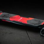 découvrez l'univers fascinant des skateboards électriques ! alliant performance et écologie, ces engins vous offrent une expérience de glisse unique et moderne. idéals pour vos trajets quotidiens ou vos loisirs, explorez notre sélection de modèles et trouvez celui qui vous correspond.