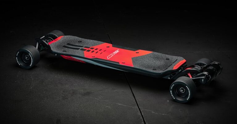 découvrez l'univers fascinant des skateboards électriques ! alliant performance et écologie, ces engins vous offrent une expérience de glisse unique et moderne. idéals pour vos trajets quotidiens ou vos loisirs, explorez notre sélection de modèles et trouvez celui qui vous correspond.