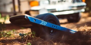 découvrez l'univers des skateboards électriques : révolutionnez vos trajets quotidiens avec style et facilité. explorez notre sélection de modèles adaptés à tous les niveaux, profitez de performances impressionnantes et d'une expérience de conduite unique. équipez-vous pour des aventures à grande vitesse tout en respectant l'environnement.