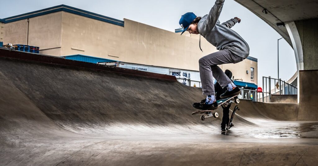 découvrez l'univers du skate : techniques, équipements, astuces et tendances pour amateurs et passionnés de glisse. rejoignez la communauté et améliorez votre style sur la planche.