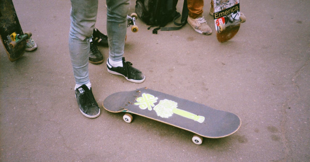 découvrez l'univers du skate : techniques, astuces, équipements et tendances. que vous soyez débutant ou rider expérimenté, plongez dans notre guide complet pour maîtriser votre planche et profiter de la culture skate.