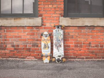découvrez l'univers du skate, un sport incontournable de la culture urbaine. des conseils pour débutants, des techniques avancées, et les dernières tendances en matière de planches et accessoires. rejoignez la communauté des passionnés et exprimez votre style !