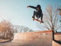 découvrez l'univers du skateboard : conseils, techniques, tendances et équipements pour les passionnés de glisse. apprenez à maîtriser votre planche et explorez notre sélection de matériel adapté à tous les niveaux.
