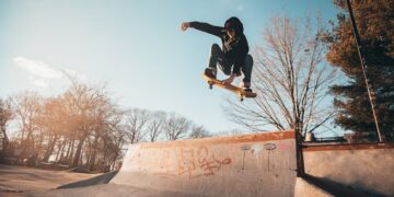 découvrez l'univers du skateboard : conseils, techniques, tendances et équipements pour les passionnés de glisse. apprenez à maîtriser votre planche et explorez notre sélection de matériel adapté à tous les niveaux.