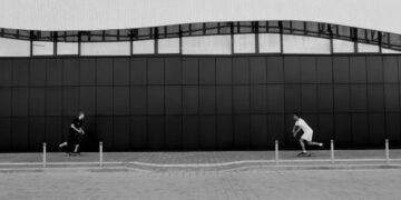 découvrez l'univers passionnant du skateboard, ses techniques, ses styles, et les meilleurs conseils pour débuter ou progresser. plongez dans la culture du skate et trouvez l'inspiration pour vos prochaines sessions sur la planche.