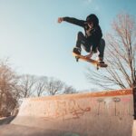 découvrez l'univers captivant du skateboard : des conseils techniques, des astuces pour débutants, des tendances, et les meilleures marques. que vous soyez passionné ou novice, plongez dans le monde des planches à roulettes et améliorez votre expérience de glisse.