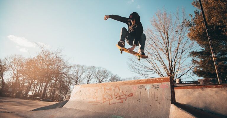 découvrez l'univers captivant du skateboard : des conseils techniques, des astuces pour débutants, des tendances, et les meilleures marques. que vous soyez passionné ou novice, plongez dans le monde des planches à roulettes et améliorez votre expérience de glisse.