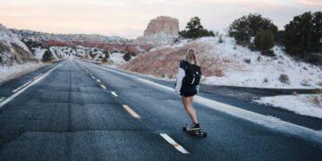 découvrez l'univers du skateboard : astuces, techniques, tendances et conseils pour débutants et riders confirmés. plongez dans la passion du glisse et explorez notre sélection de planches et accessoires pour vous faire rider comme un pro !