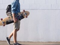 découvrez l'univers du skateboard : astuces, techniques, équipements et tendances. que vous soyez débutant ou skateur expérimenté, trouvez tout ce dont vous avez besoin pour maîtriser votre planche et profiter pleinement de cette passion dynamique.
