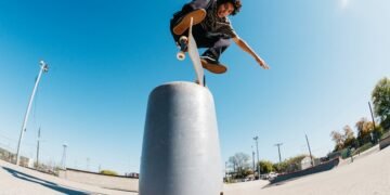 découvrez l'univers passionnant des skateboarders ! apprenez sur les techniques, les meilleurs spots et les tendances du skate. que vous soyez débutant ou pro, plongez dans la culture du skateboard et laissez-vous inspirer par des tricks époustouflants.
