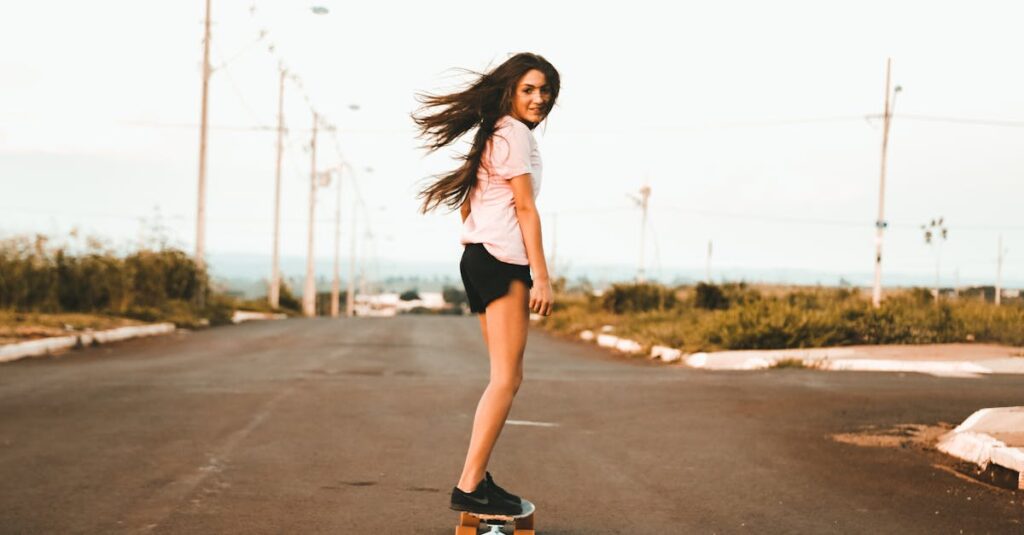 découvrez l'univers passionnant du skateboard. apprenez des techniques de glisse, explorez les meilleurs spots et suivez l'actualité des riders. que vous soyez débutant ou expert, le skateboarding vous offre une liberté d'expression unique et un style de vie dynamique.