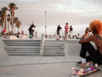 découvrez notre skatepark, un espace dédié aux passionnés de glisse et de sensations fortes. profitez de rampes, de modules variés et d'une ambiance conviviale pour perfectionner vos tricks et rencontrer d'autres riders. que vous soyez débutant ou expert, le skatepark est l'endroit idéal pour s'amuser et se défouler en toute sécurité.