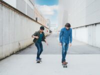 Image principale pour Tu peux rater 100 tricks, mais sortir grandi : c’est là que le skate devient magique