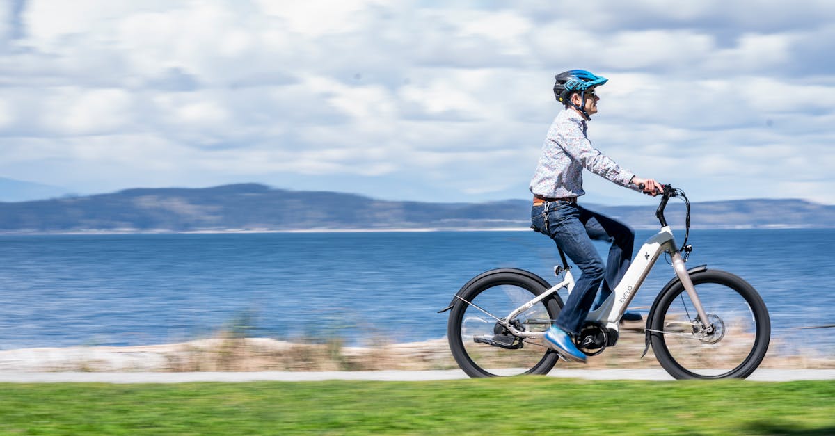 découvrez notre sélection de vélos de montagne électriques, alliant performance, confort et technologie. affrontez les pentes les plus difficiles et explorez de nouveaux terrains avec facilité. idéal pour les aventuriers en quête d'adrénaline et de nature.